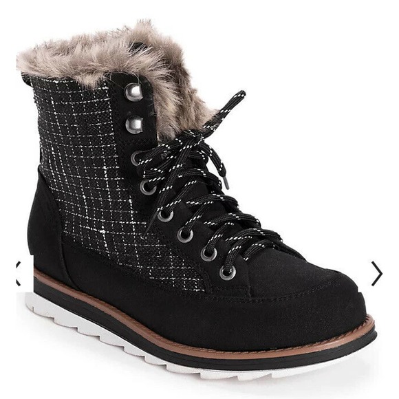 Muk Luks Sigrid Boots Lace up NWT new faux fur water resistant size 9 womens St - Picture 2 of 4